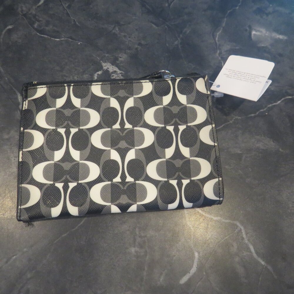 Coach Black White Grey Signature Zip Pouch Keychain Wallet 14.5 x 10 x 2 cm (B1) - Picture 2 of 6